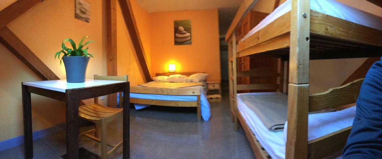 Auberge Familiale Relais Du Lys Каутерец Екстериор снимка